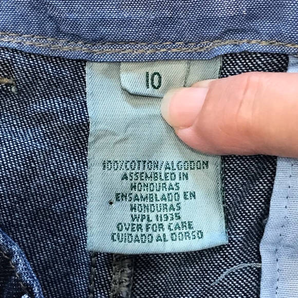 St. John’s Bay Denim Blue Jean Capri Pants
9 / 10 Medium 
2 Front & Back Pockets - Picture 15 of 15